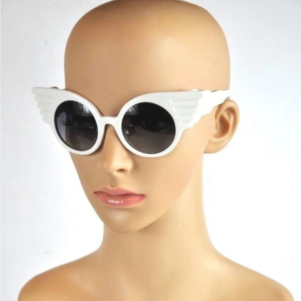 farrow football helmet sunglasses knock off Linda Men's Brady Flat Top in Black C1 63 Sunglasses Stainless Steel Mesh With Black Acetate Earpieces Size Which helmet are you picking?